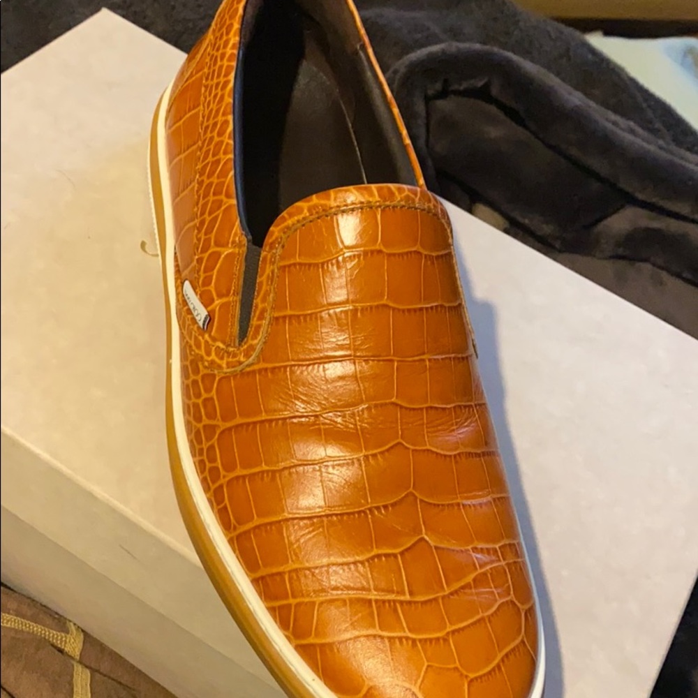 Dress shoes